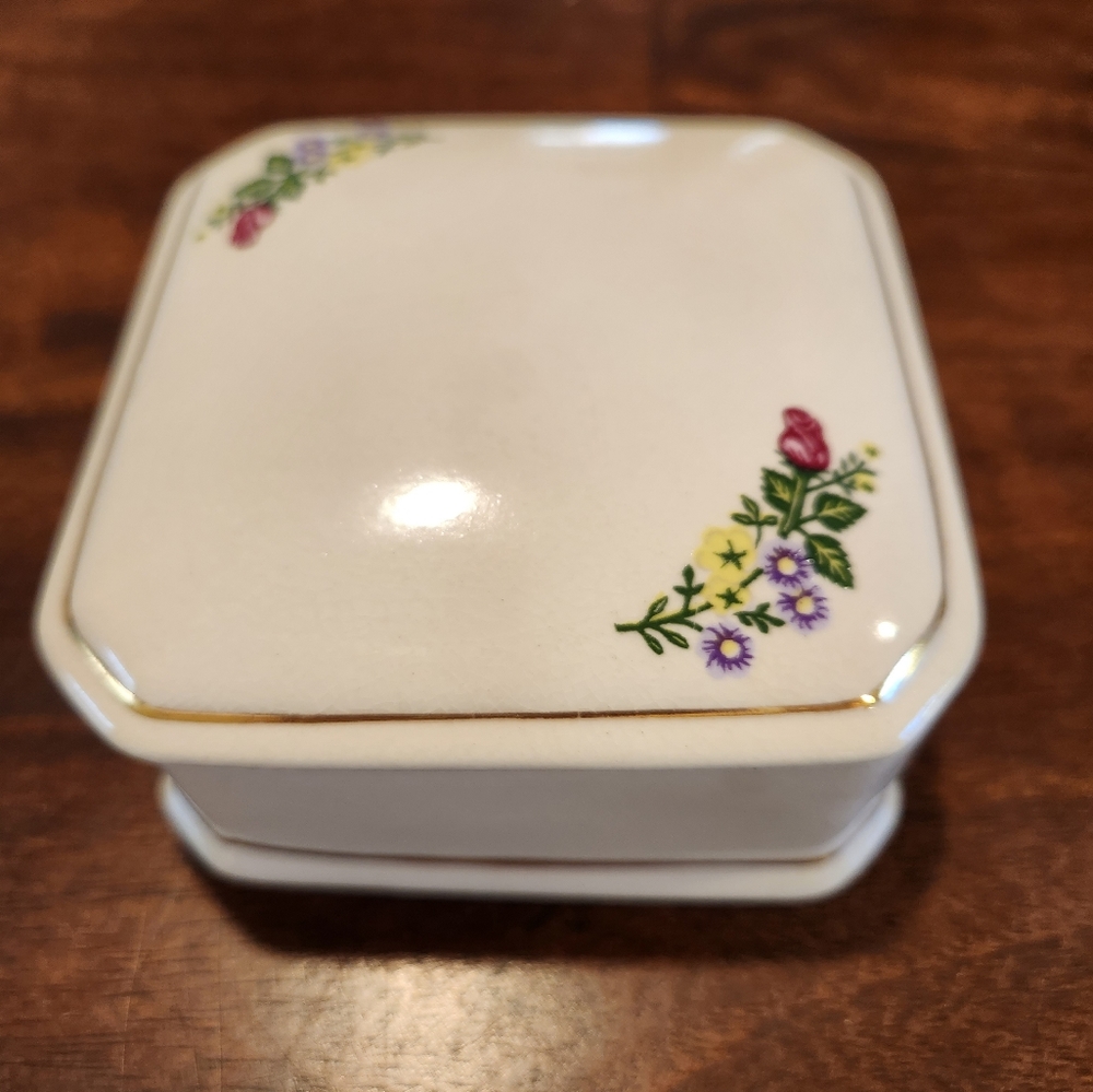 Paul Sebastian PS 1998 Limited Edition Vintage White Gold Trimmed Trinket Box